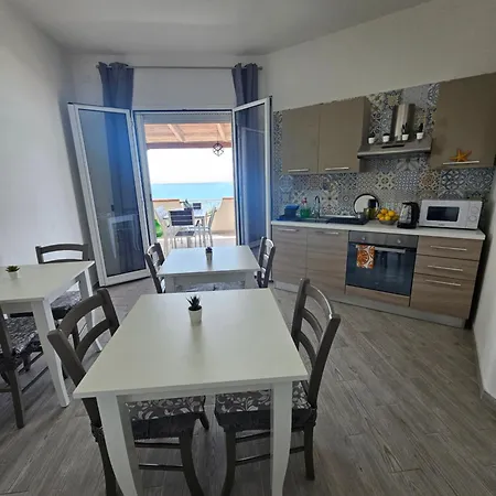 בית הארחה Frontemare Locazione Turistica